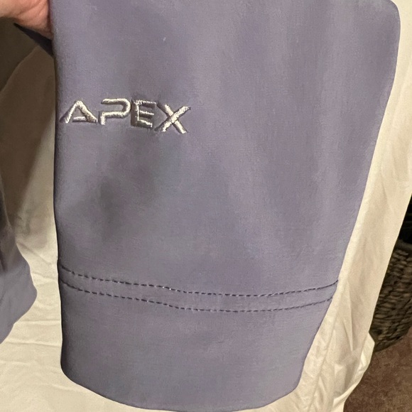 SOLD Women’s The North Face Apex Bionic Soft Shell Jacket - Picture 5 of 10